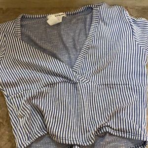 Low v-neck white and blue crop top